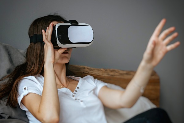 VR brle k mobilu jako drek pro blzk